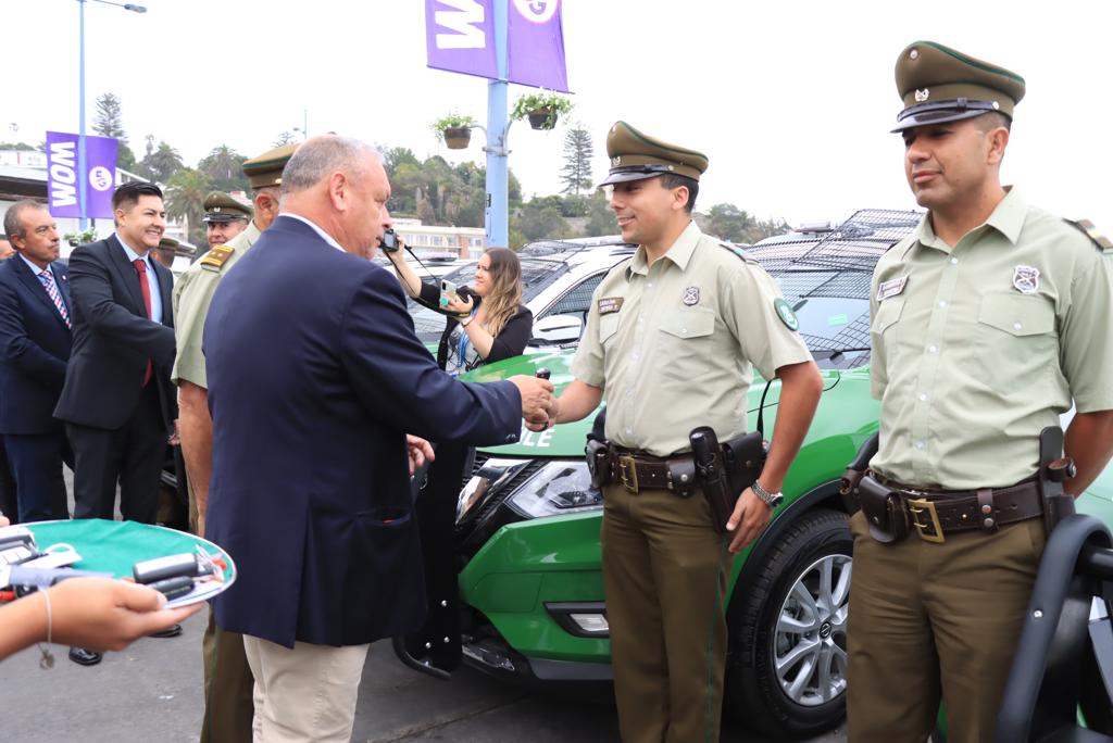 Gobierno Regional de Valparaíso entregó 22 vehículos policiales a